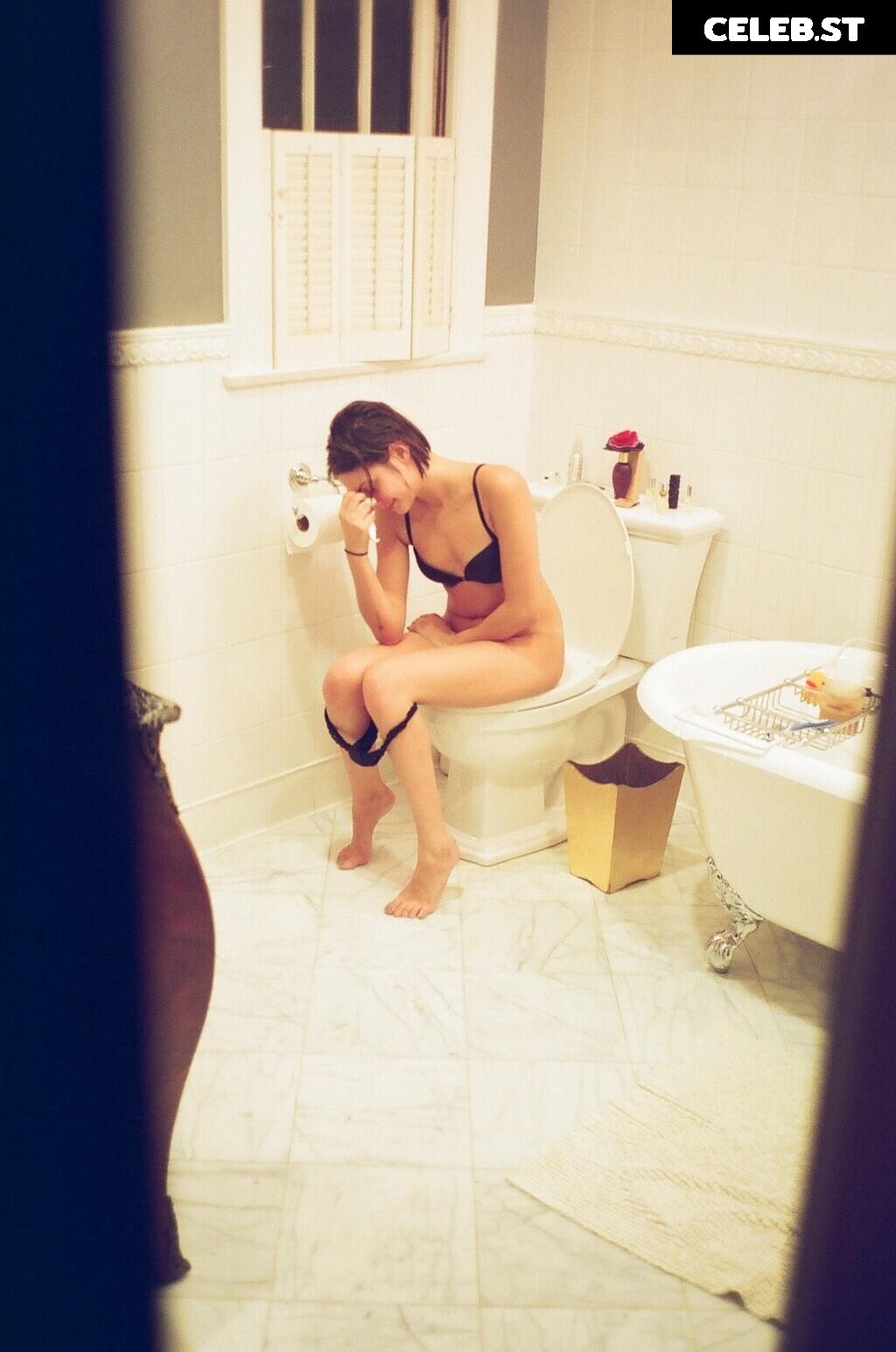 Willa Holland Image 1976126