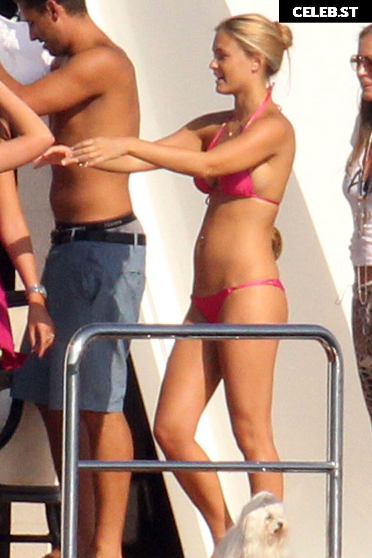 Bar Refaeli Image 1977749