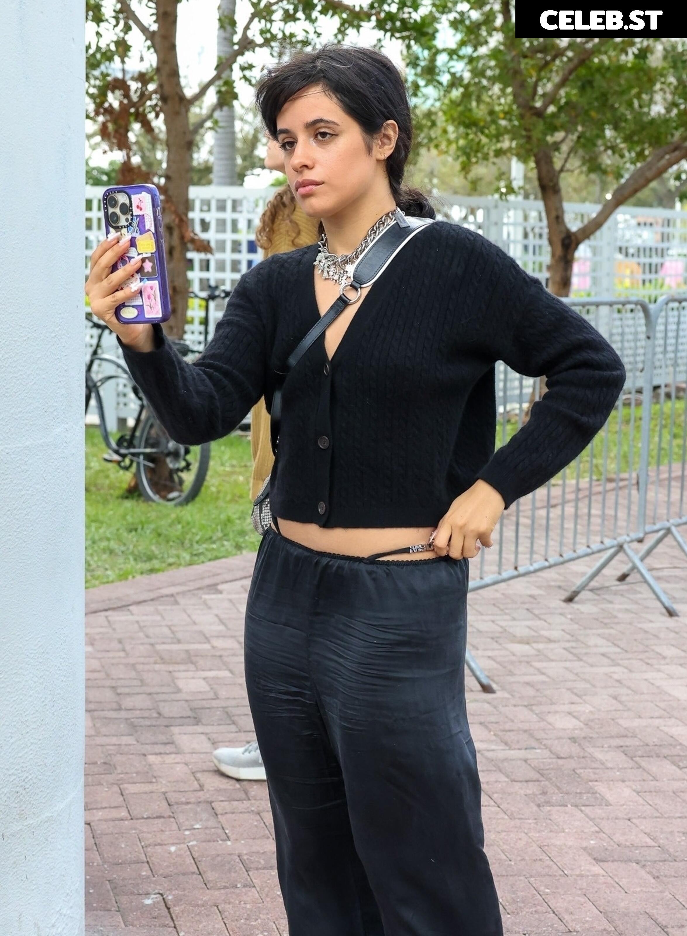 Camila Cabello Image 1977657