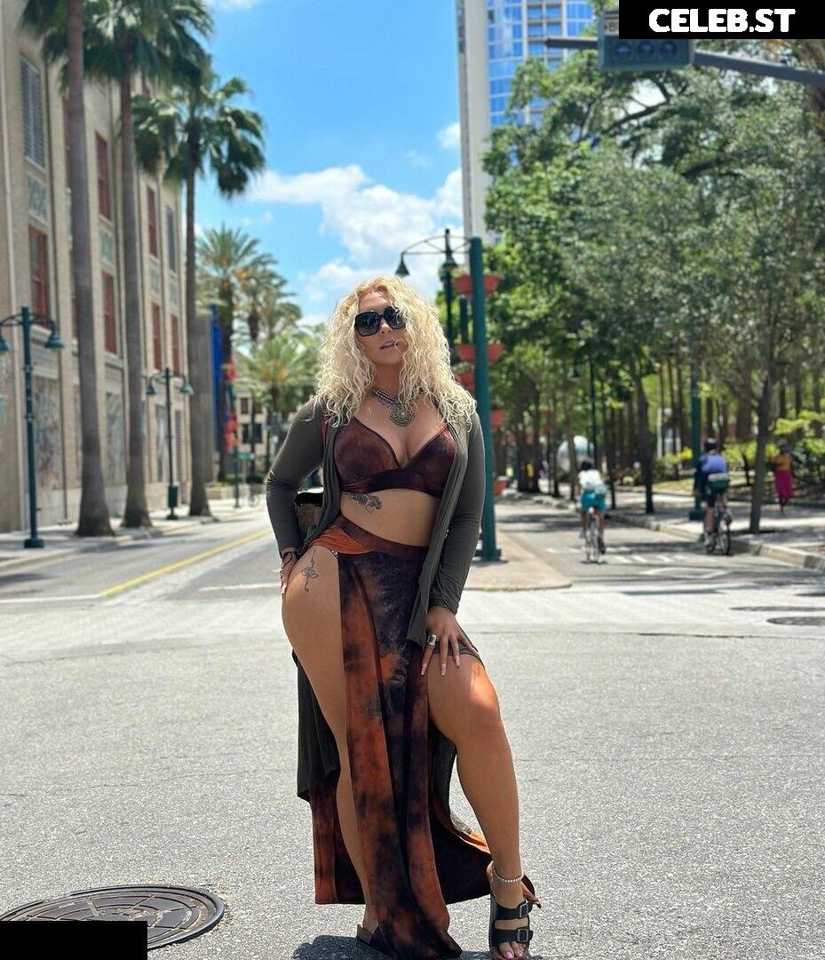 Nikkita Lyons Image 1977026