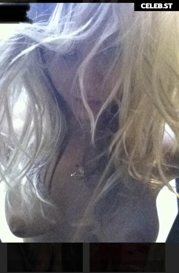 Kaley Cuoco Image 1974520