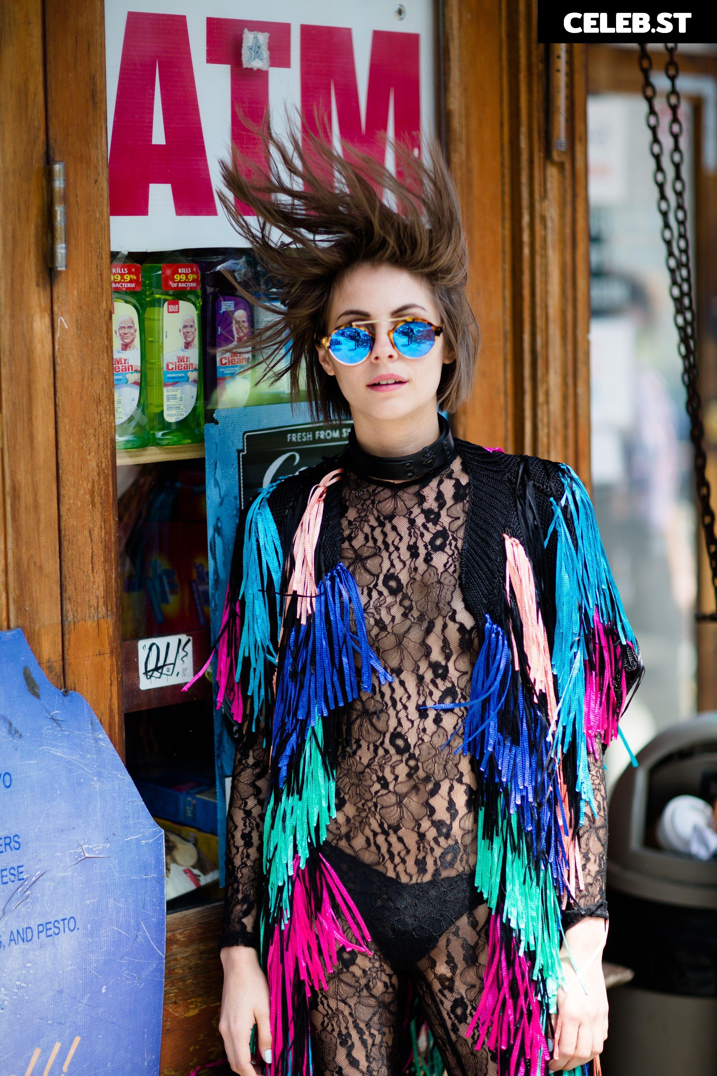 Willa Holland Image 1974347