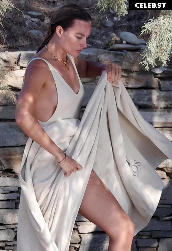 Margot Robbie Image 1971184