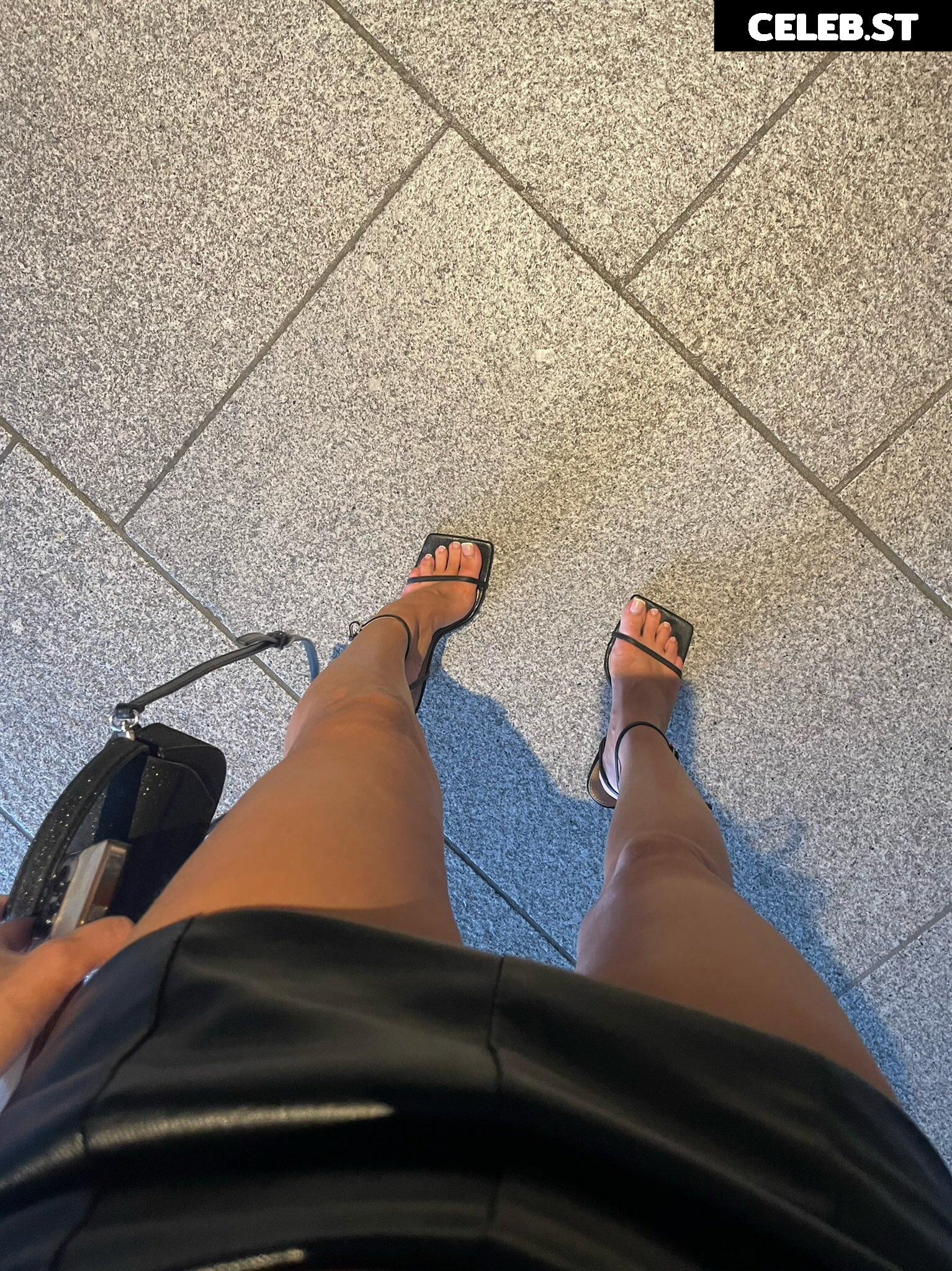 __srbxx / sophrosefindom / sophthegoddess Image 19739287