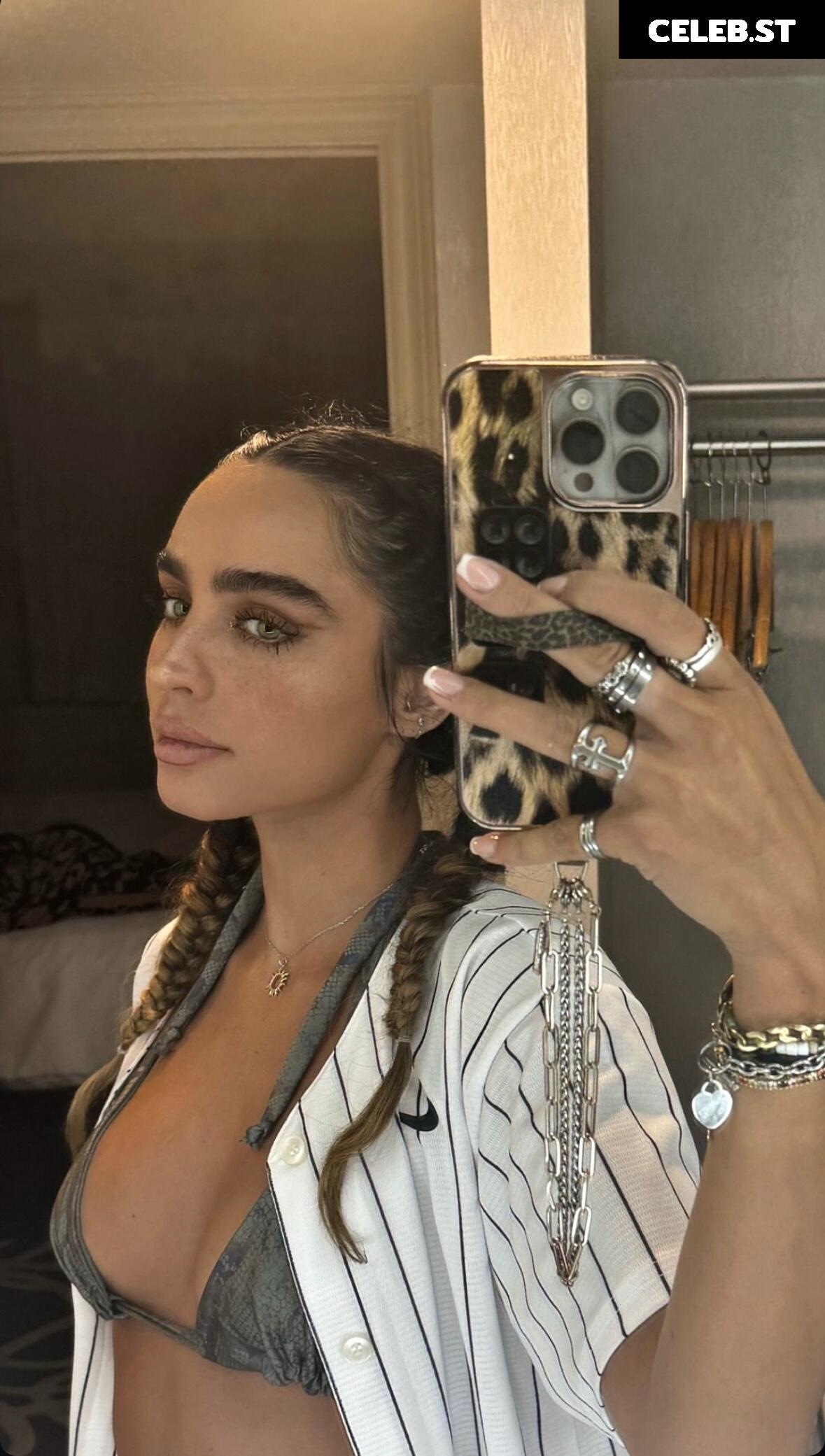 Sommer Ray Image 1970739