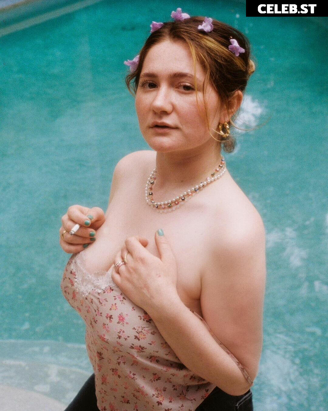 Emma Kenney Image 1978423