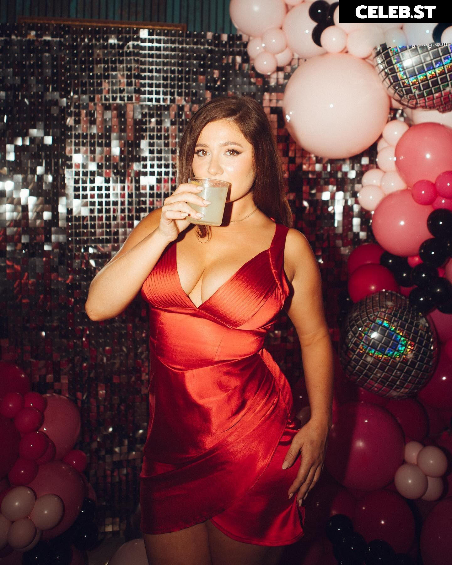 Emma Kenney Image 1978230