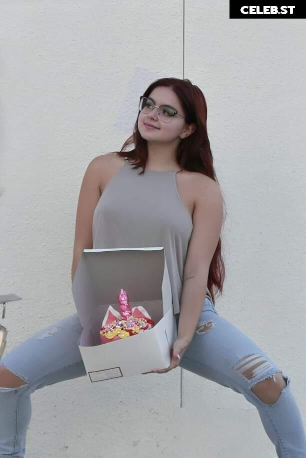 Ariel Winter Image 1966200