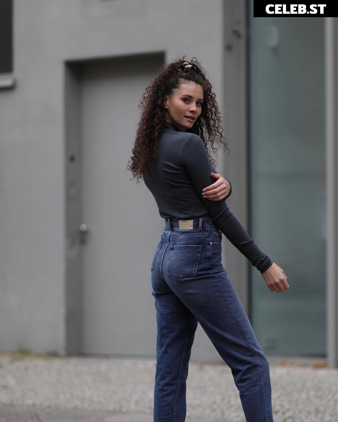 Betty Taube Image 1964361