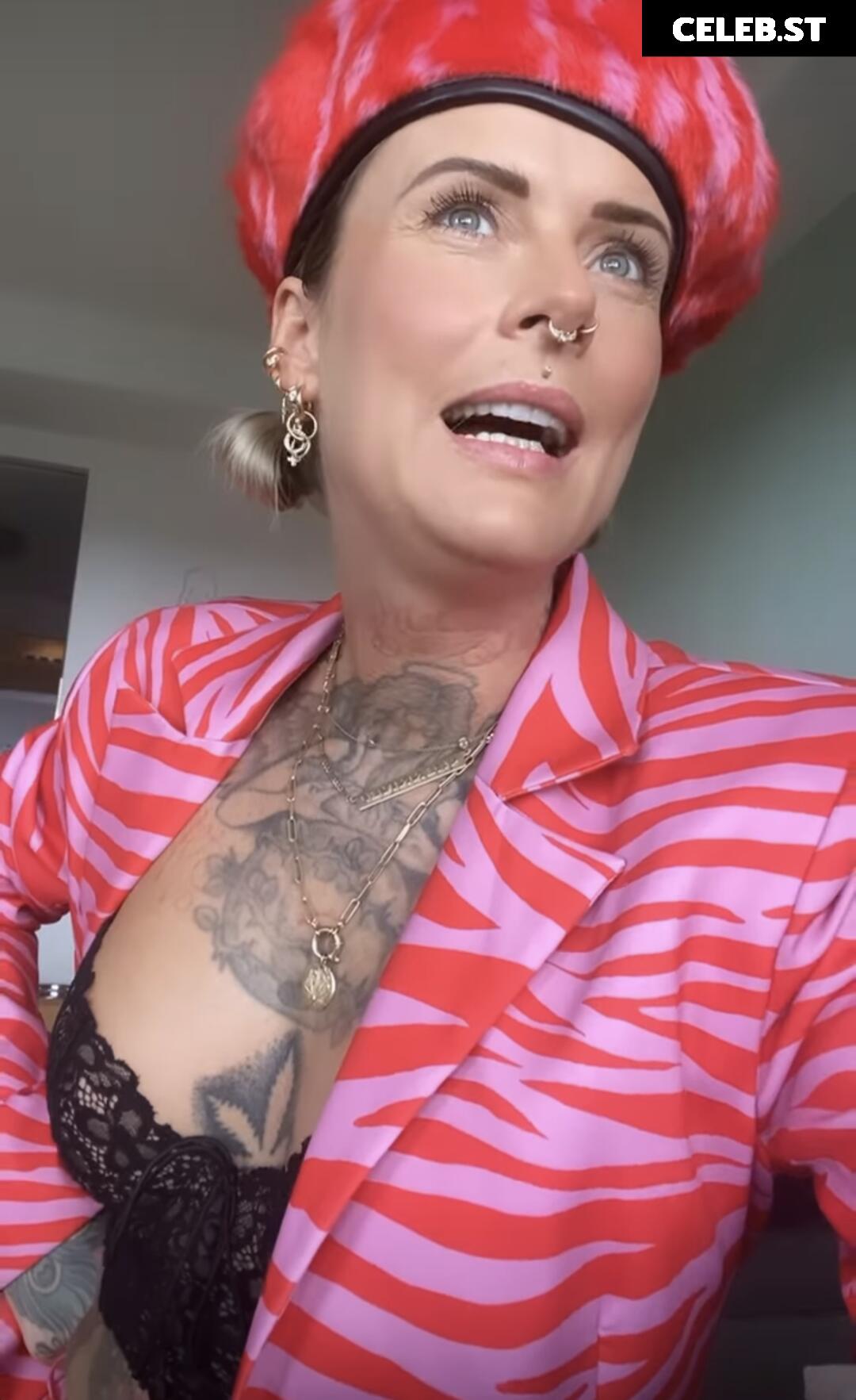 Jennifer Weist Image 1961896