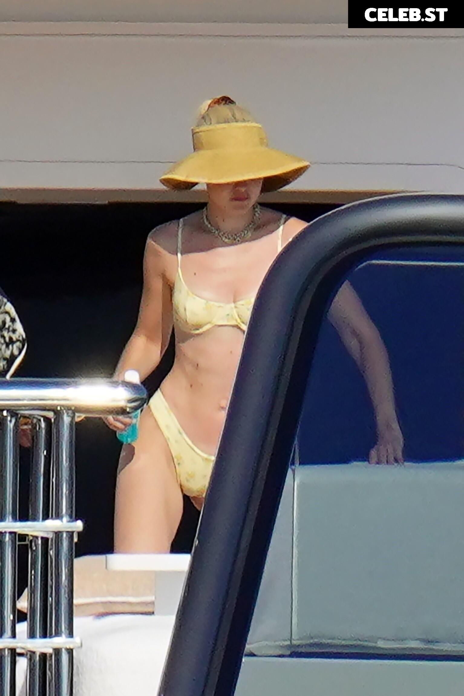 Gigi Hadid Image 1961306