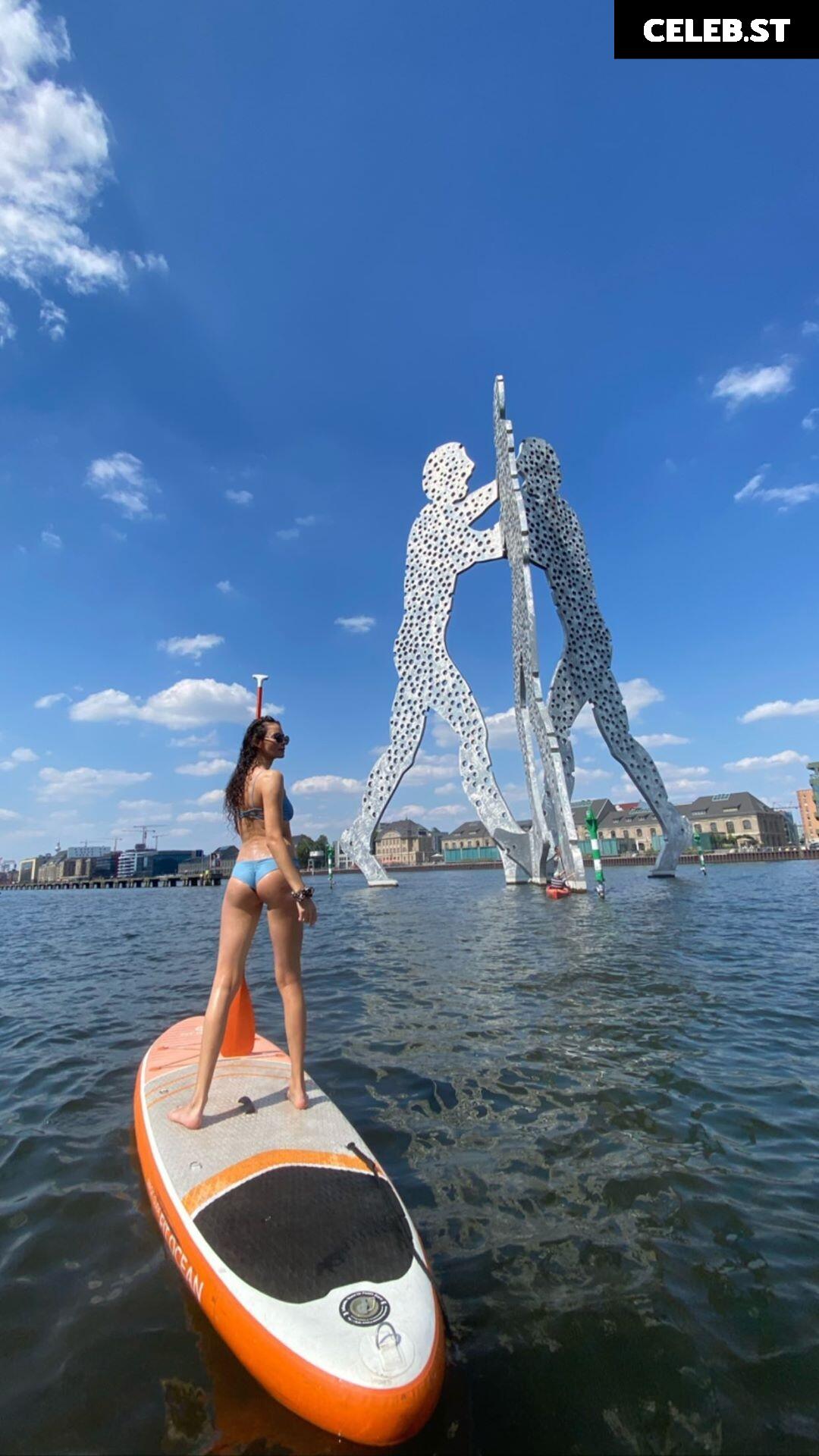 Betty Taube Image 1962308