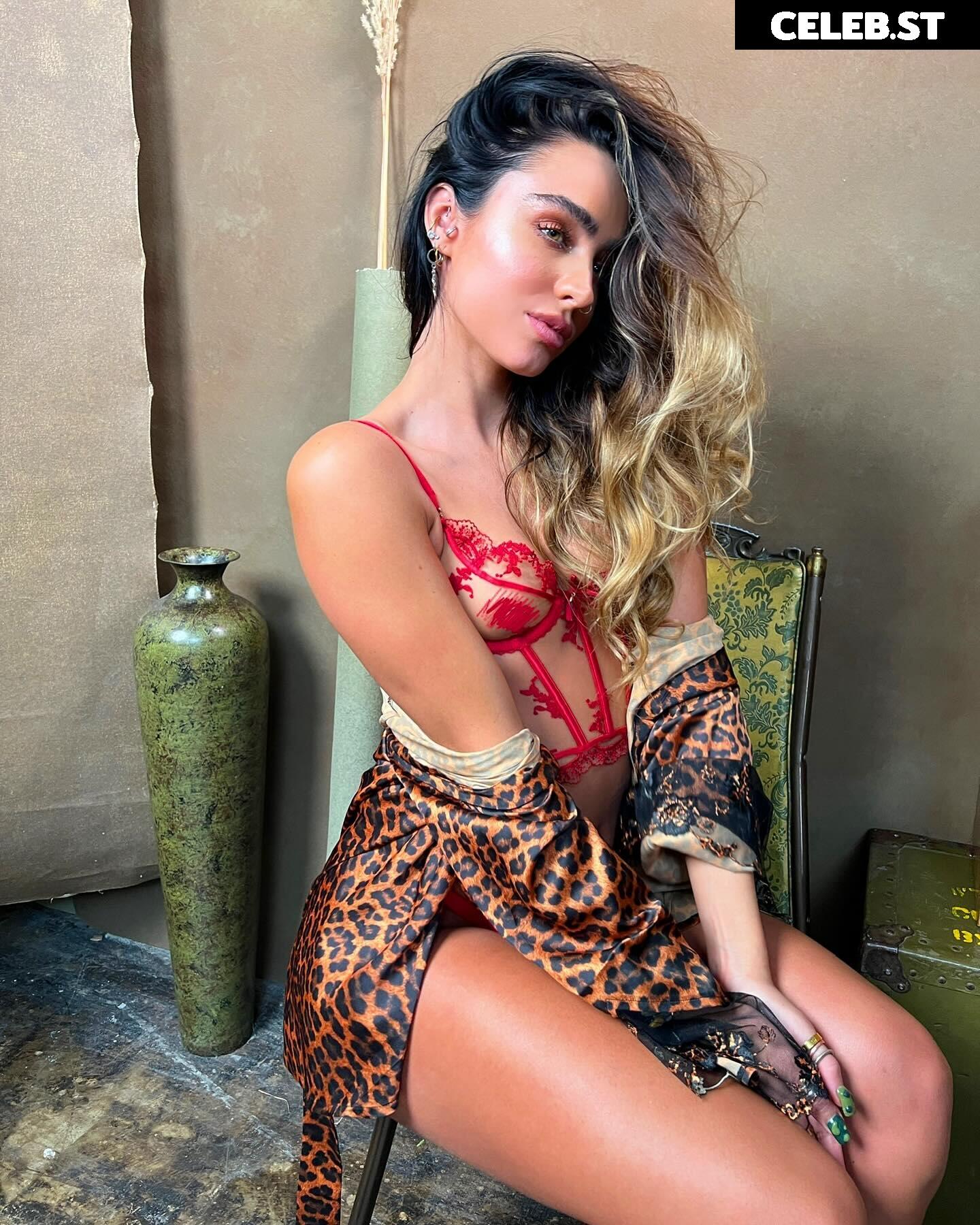Sommer Ray Image 1962998