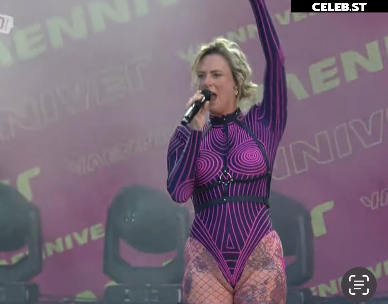 Jennifer Weist Image 1963233