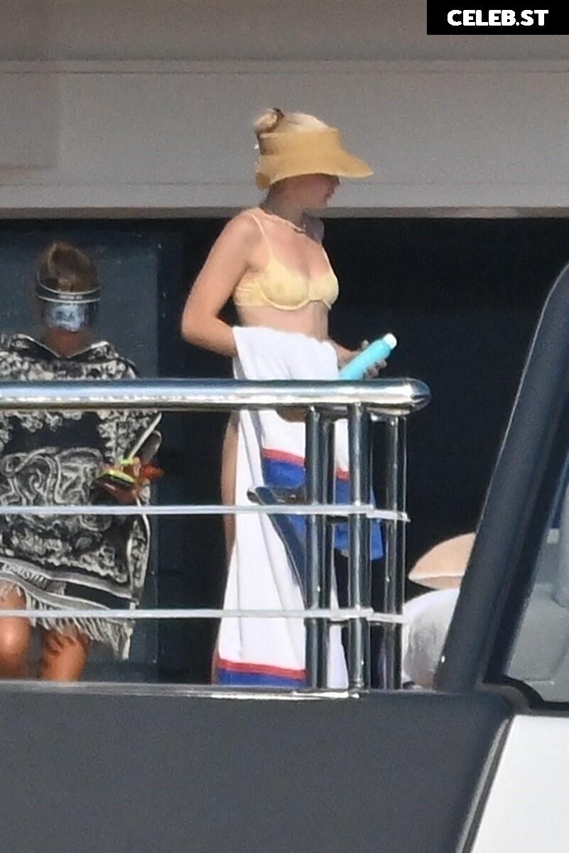 Gigi Hadid Image 1960858