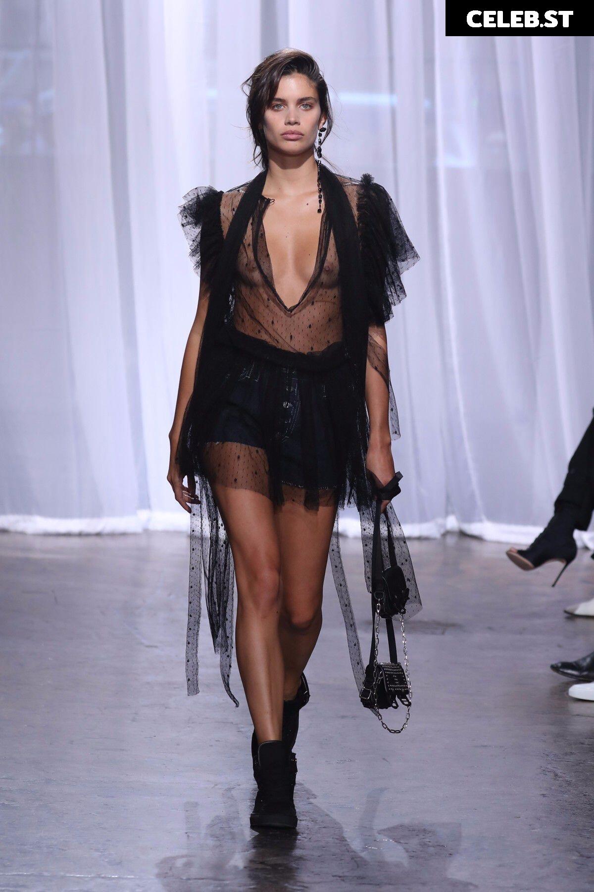 Sara Sampaio Image 1960151