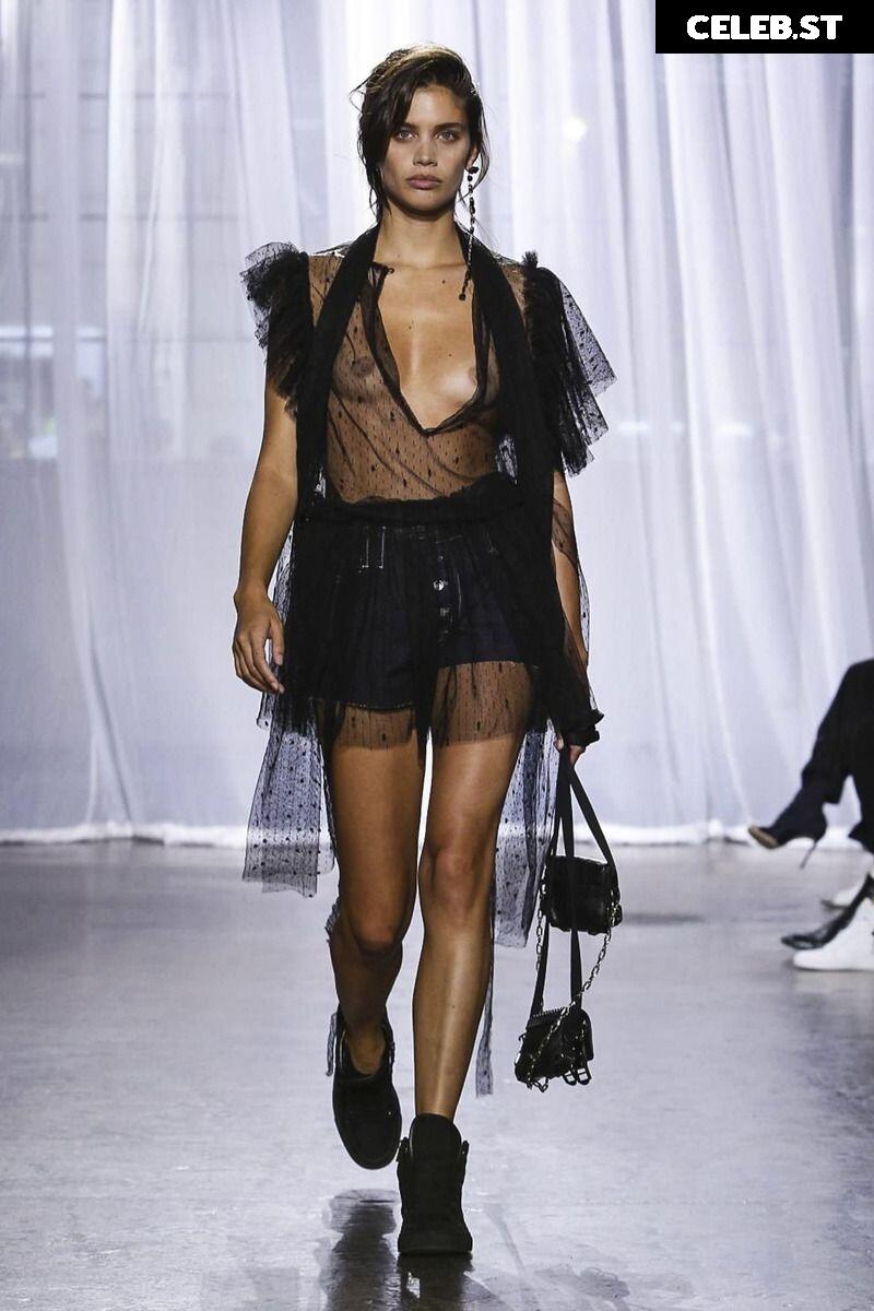 Sara Sampaio Image 1960059