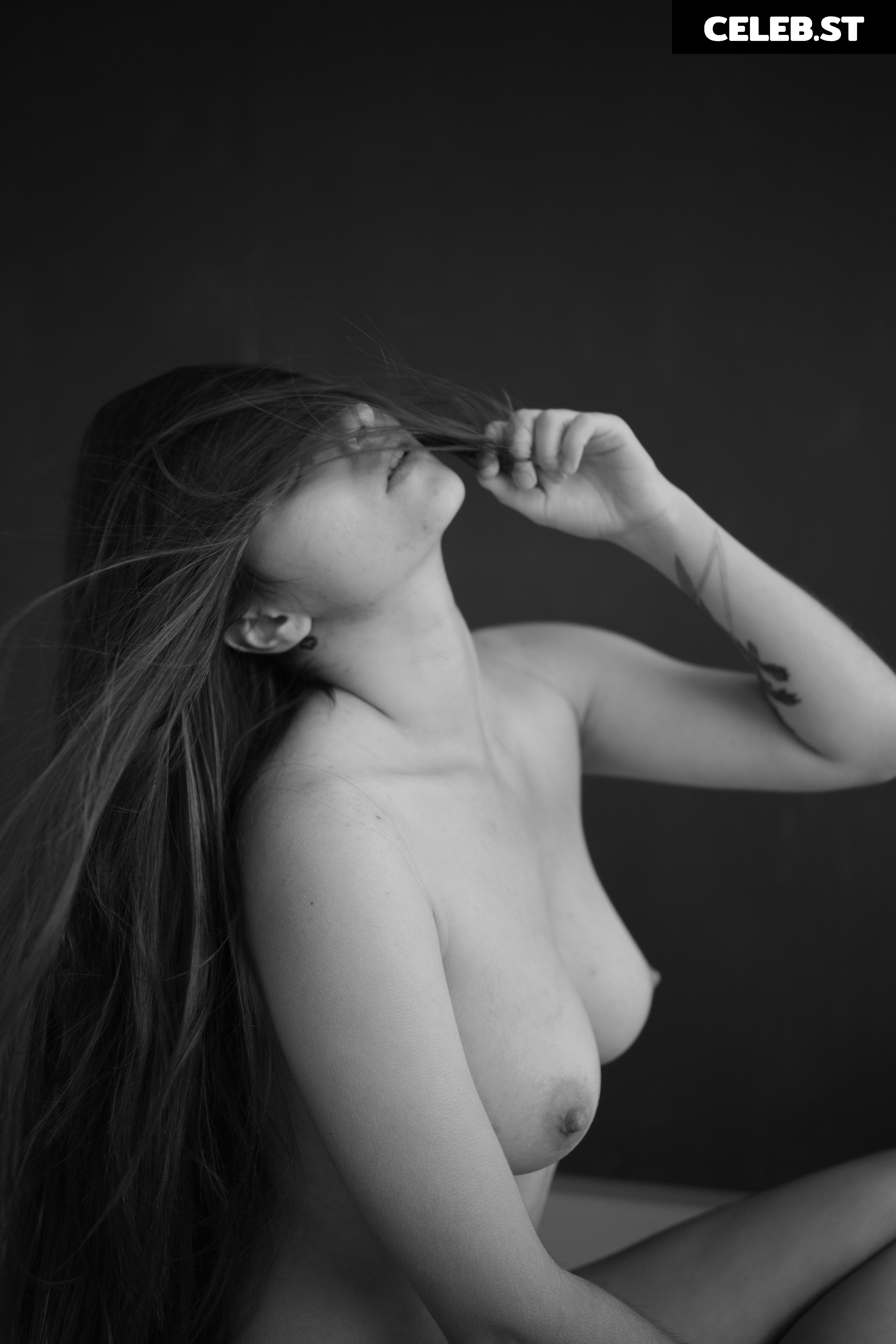 Avrelia Amaris / avreliee Image 19695517