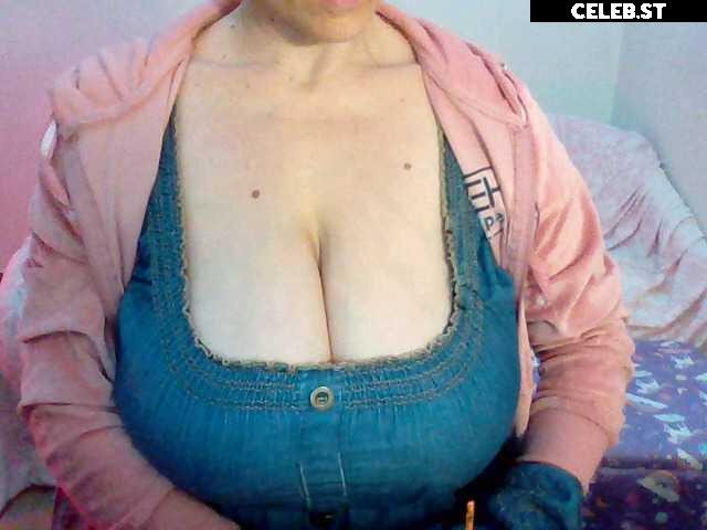 ClaireTheMilf Image 19695611