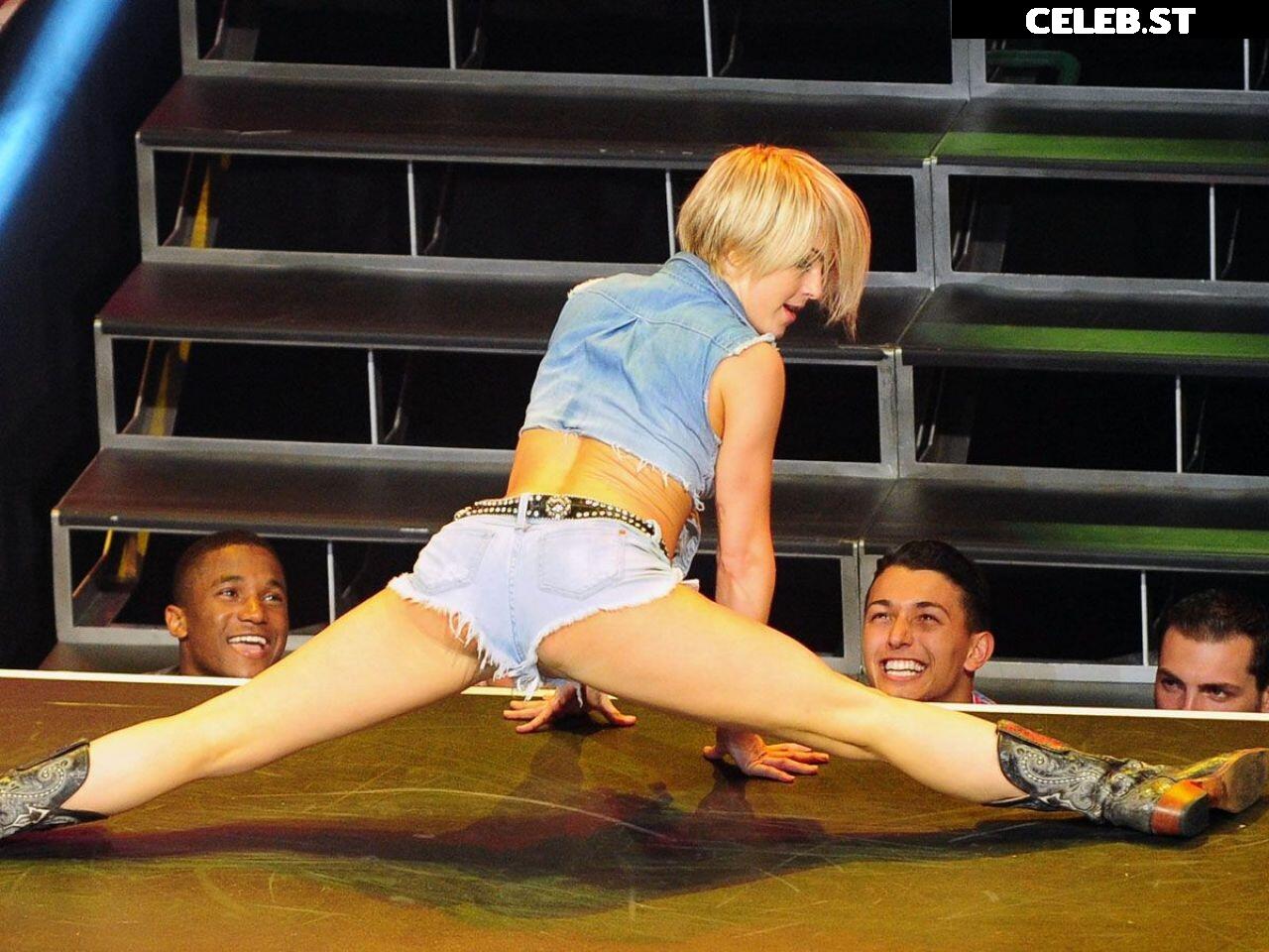 Julianne Hough Image 1969431