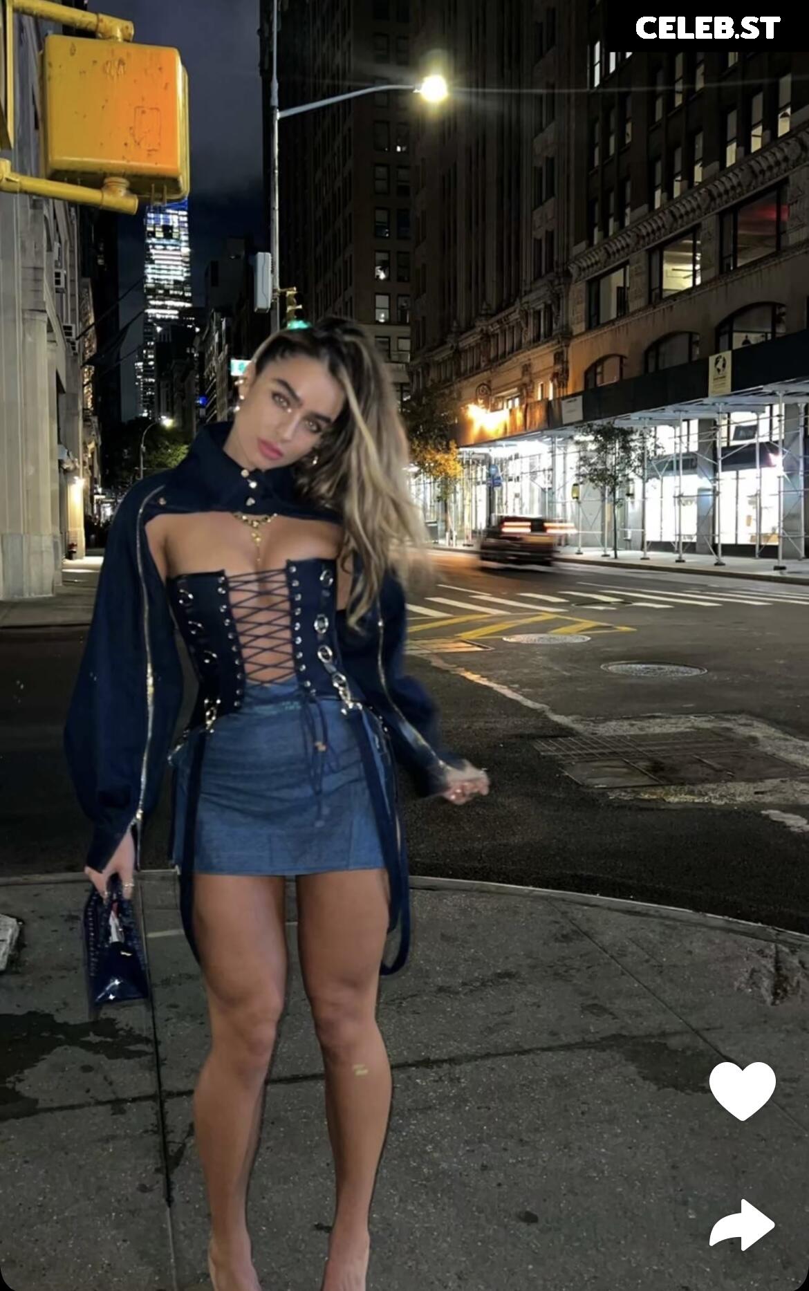 Sommer Ray Image 1969063