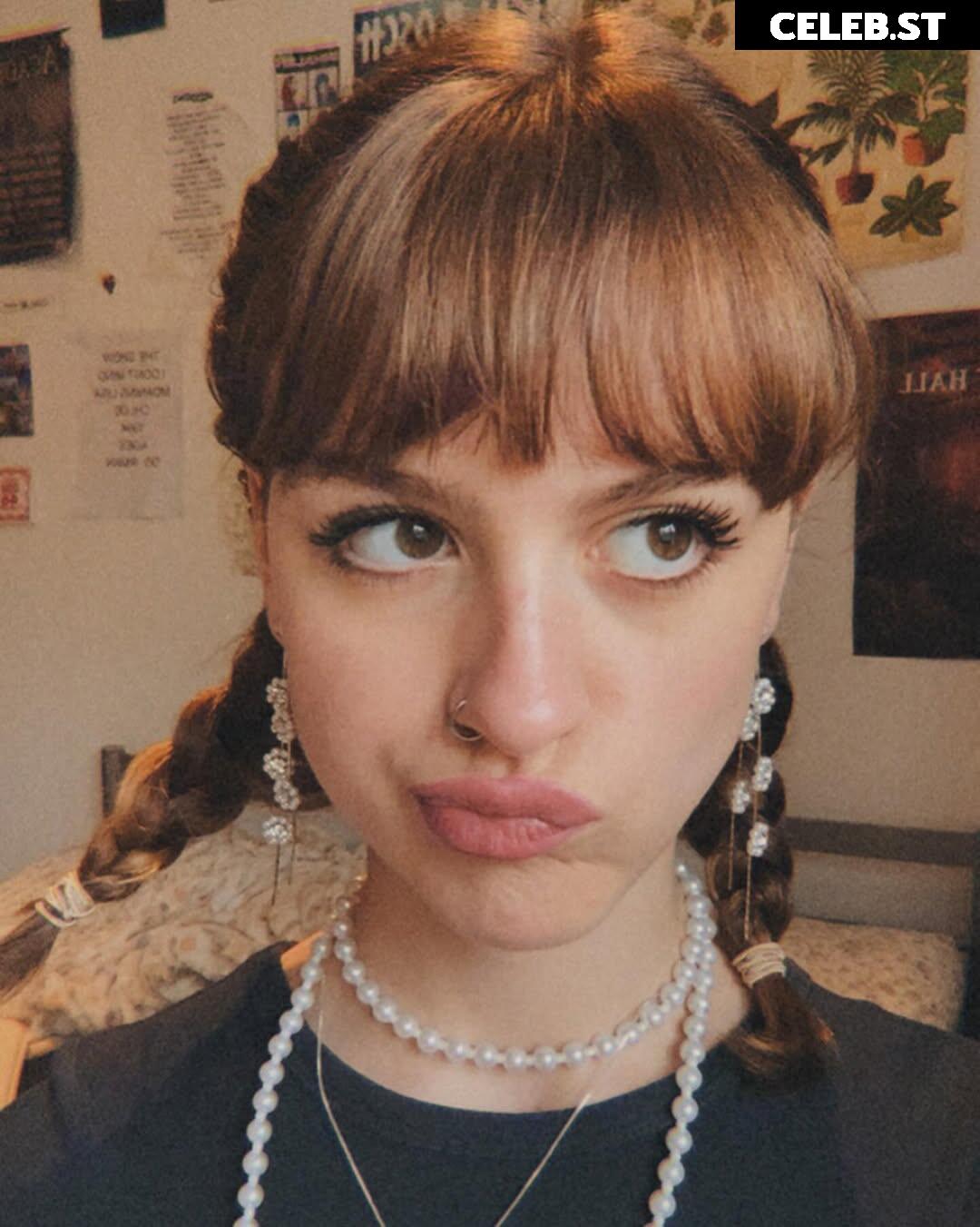 Chloe Slater - Indie Musician Image 19693884