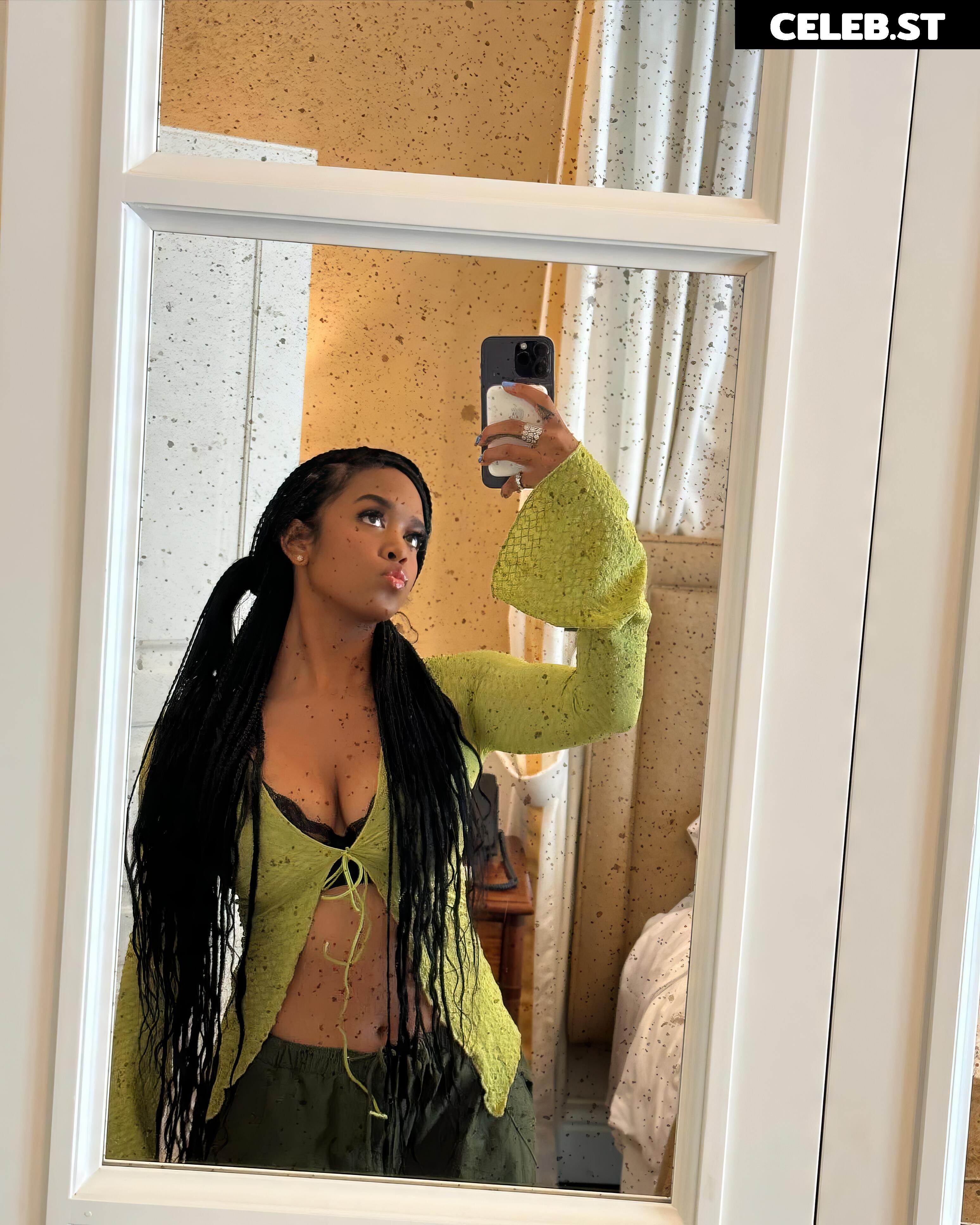 H.E.R./Gabriella Sarmiento Wilson Image 19693878