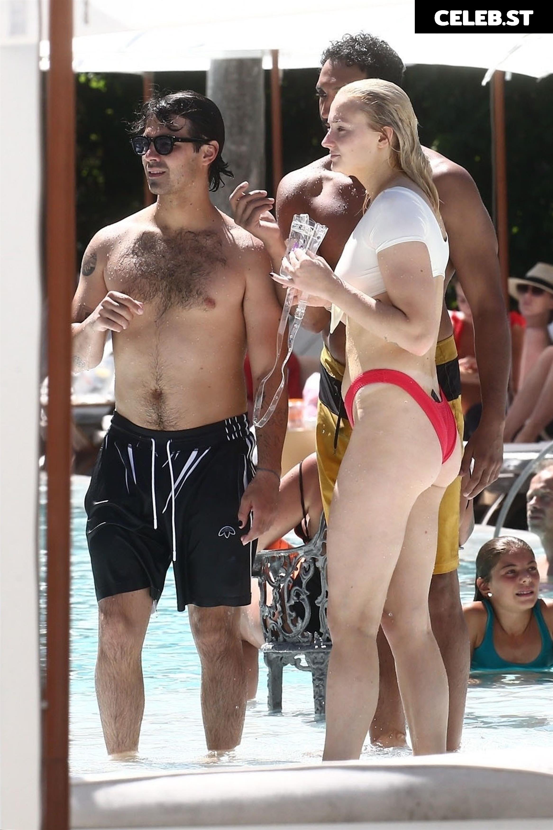 Sophie Turner Image 1968837