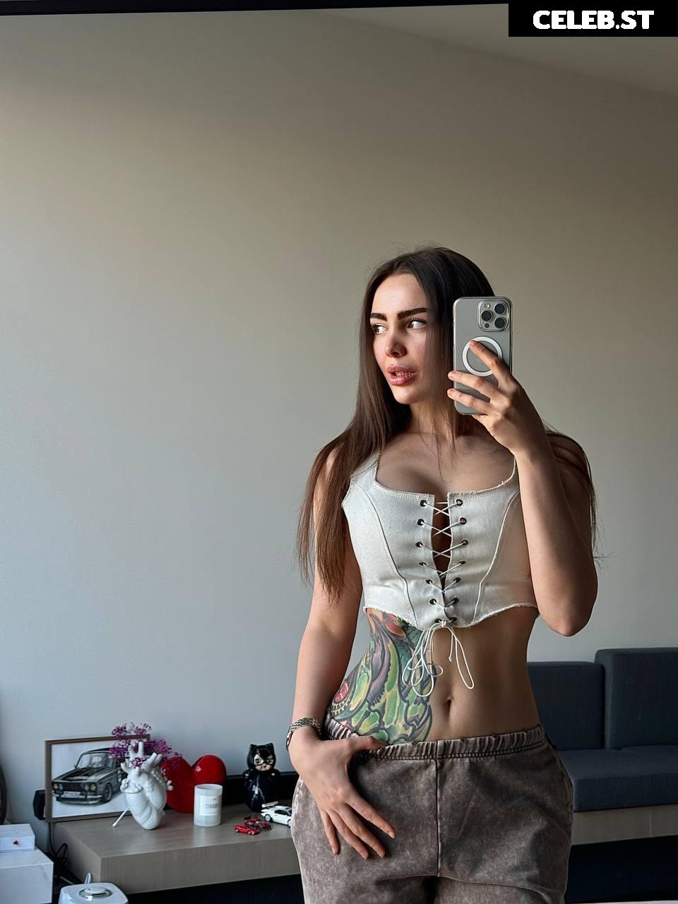 Toma Zhdanova / _tomato_333_ Image 19681609