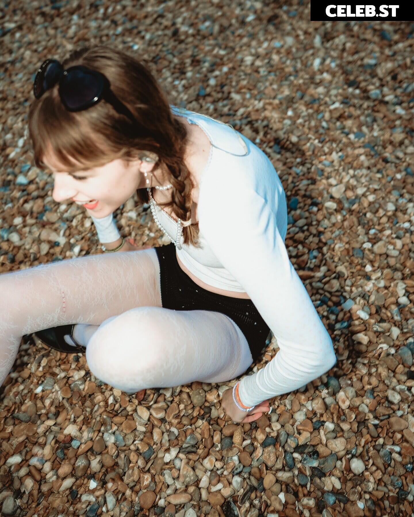 Chloe Slater - Indie Musician Image 19681329