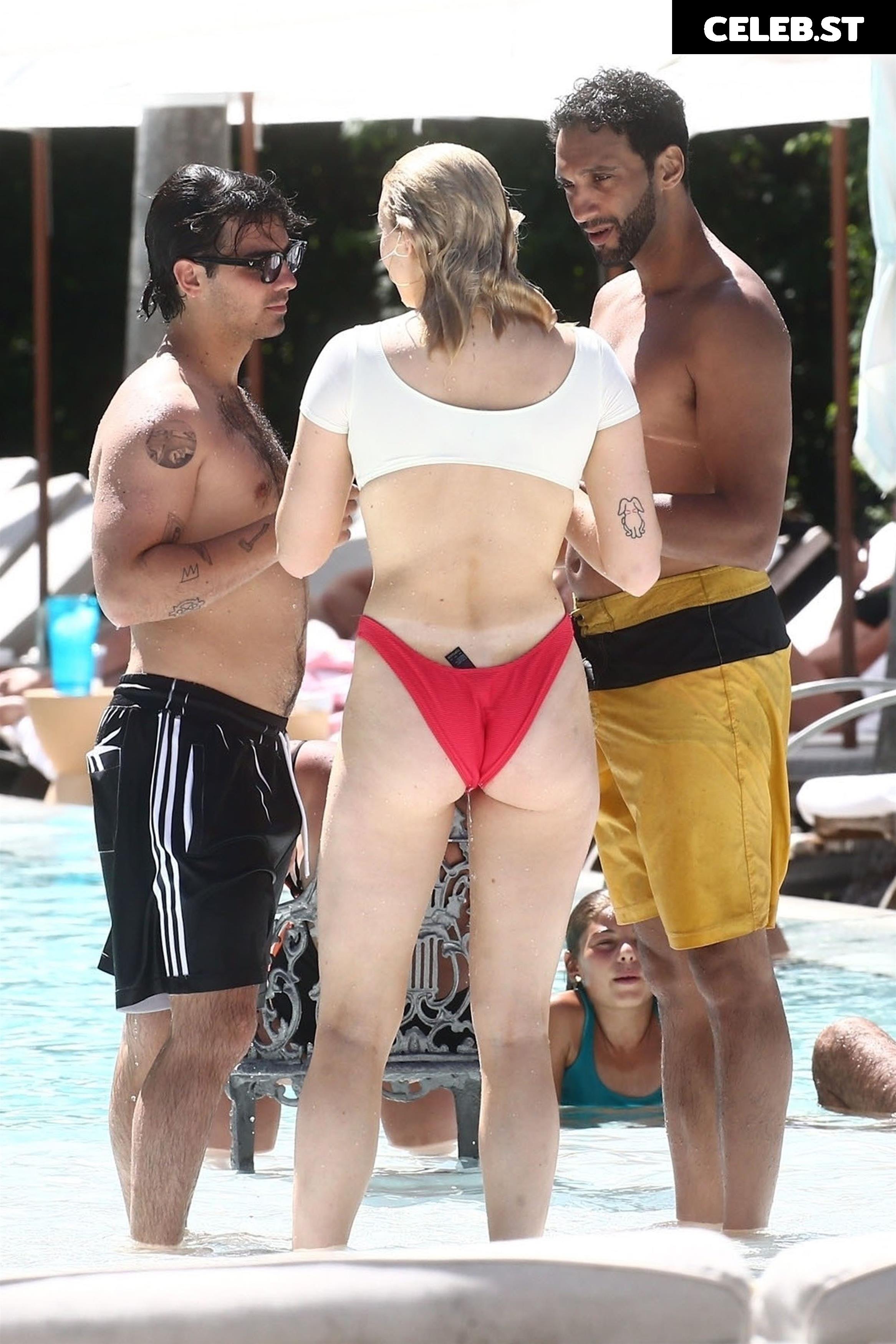 Sophie Turner Image 1968970