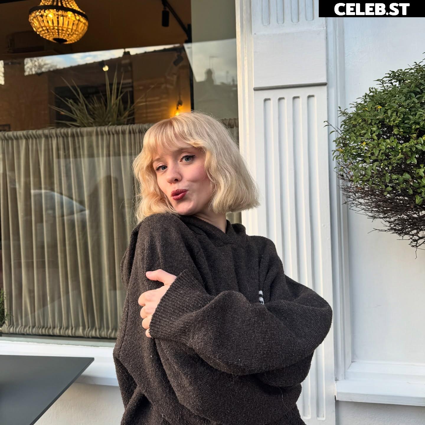 Maisie Peters Image 19689640