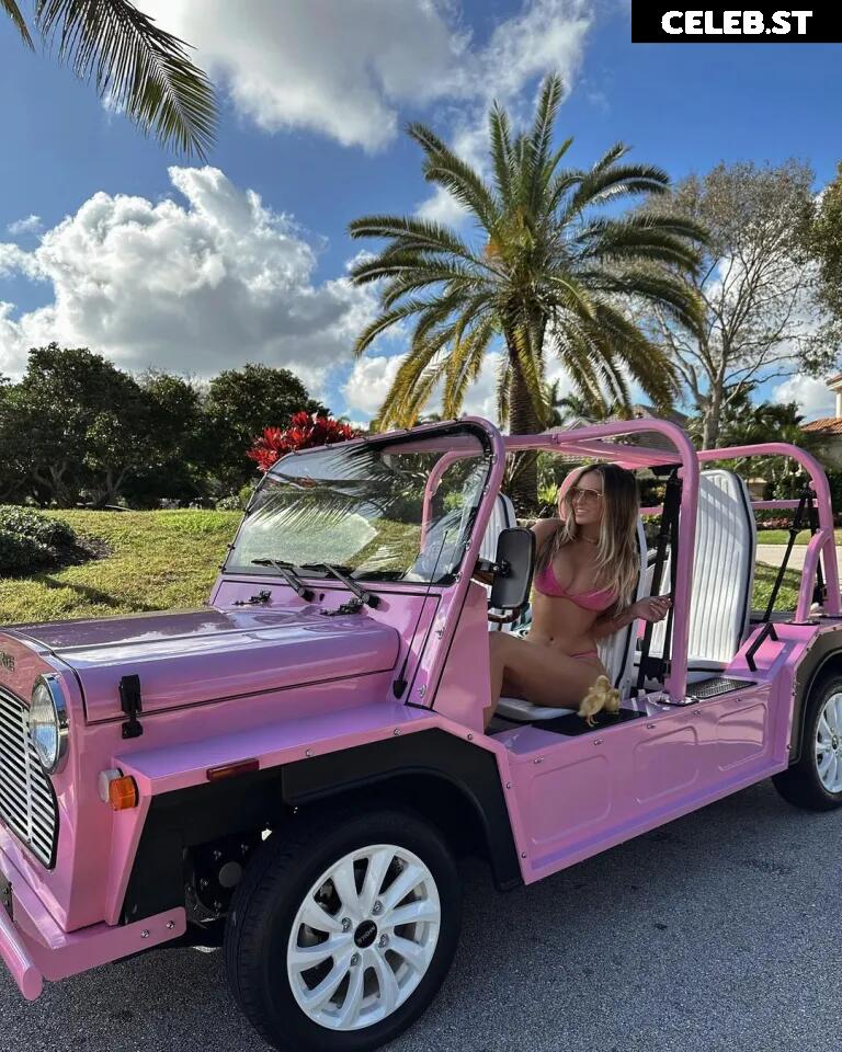 Paulina Gretzky Image 1955855