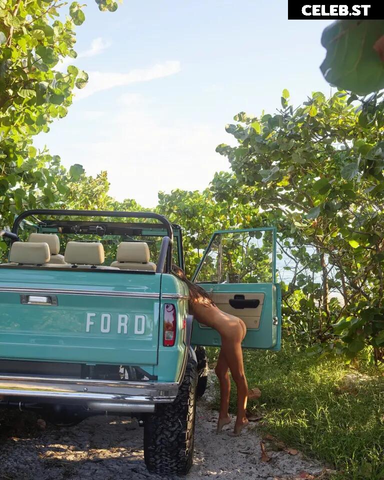 Paulina Gretzky Image 1955594