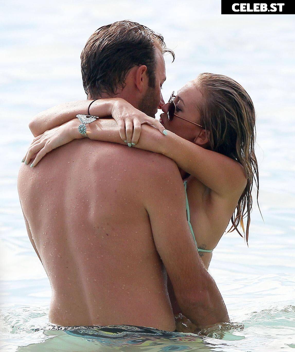 Paulina Gretzky Image 1955376