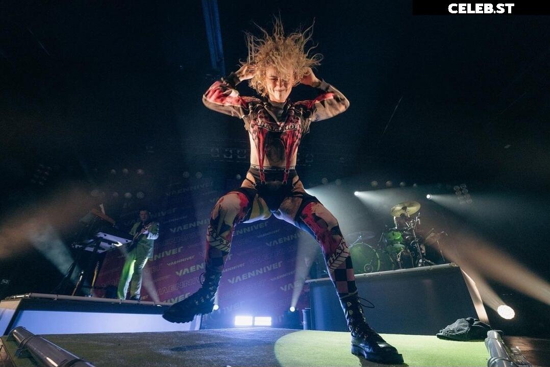 Jennifer Weist Image 1957046