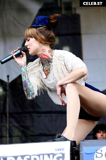 Jennifer Weist Image 1957363