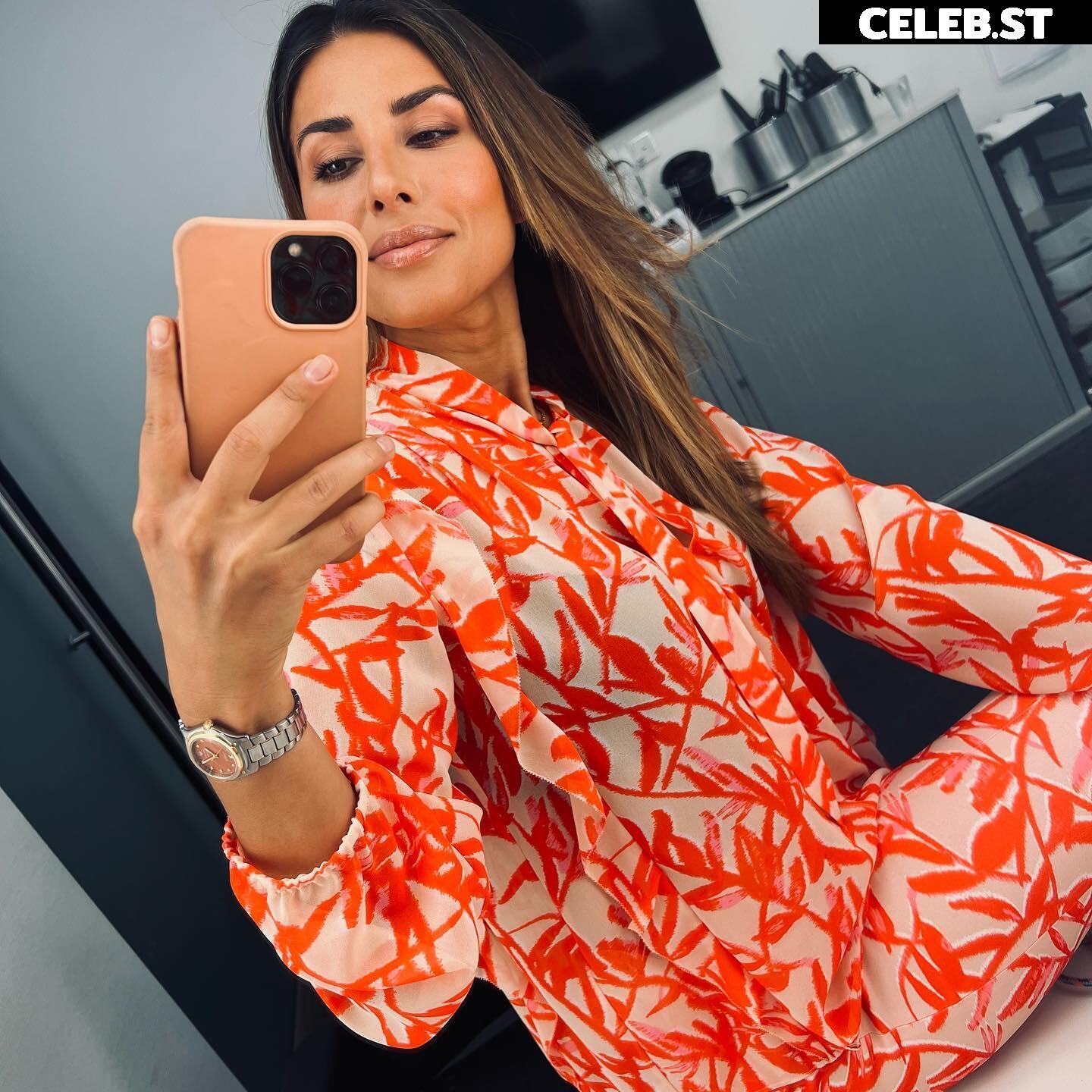 Jana Azizi Image 1951692