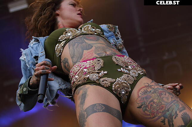 Jennifer Weist Image 1953102