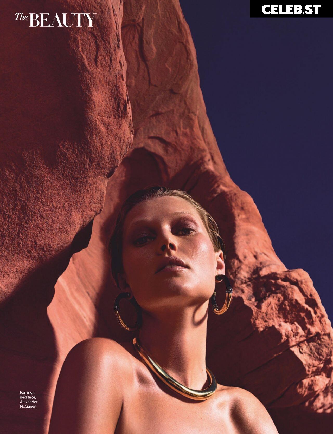 Toni Garrn Image 1950731