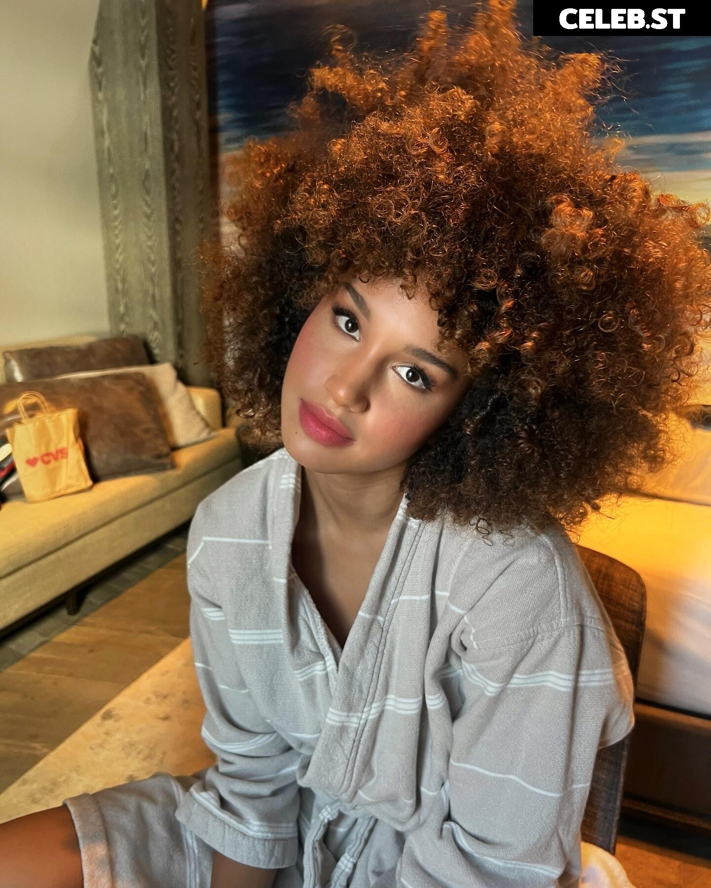 Sofia Wylie Image 1950386