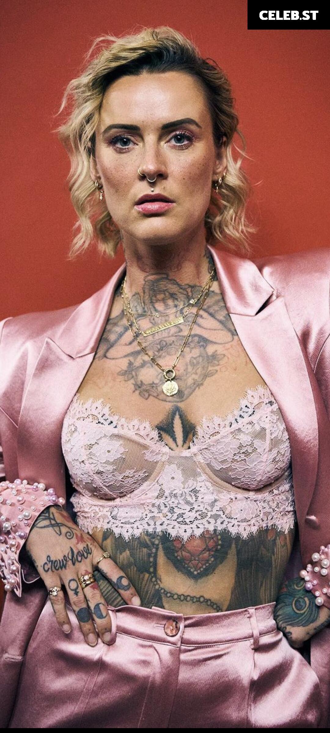 Jennifer Weist Image 1959153