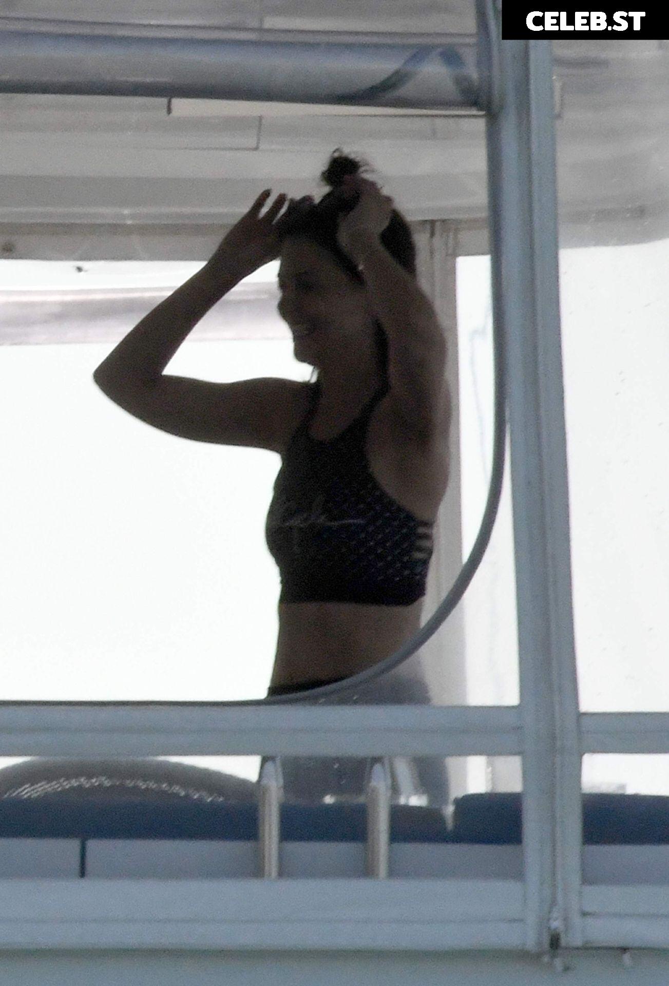 Katie Holmes Image 1958085
