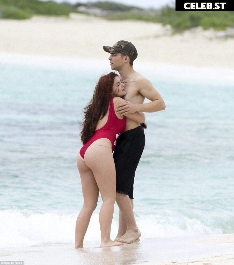 Ariel Winter Image 1958993