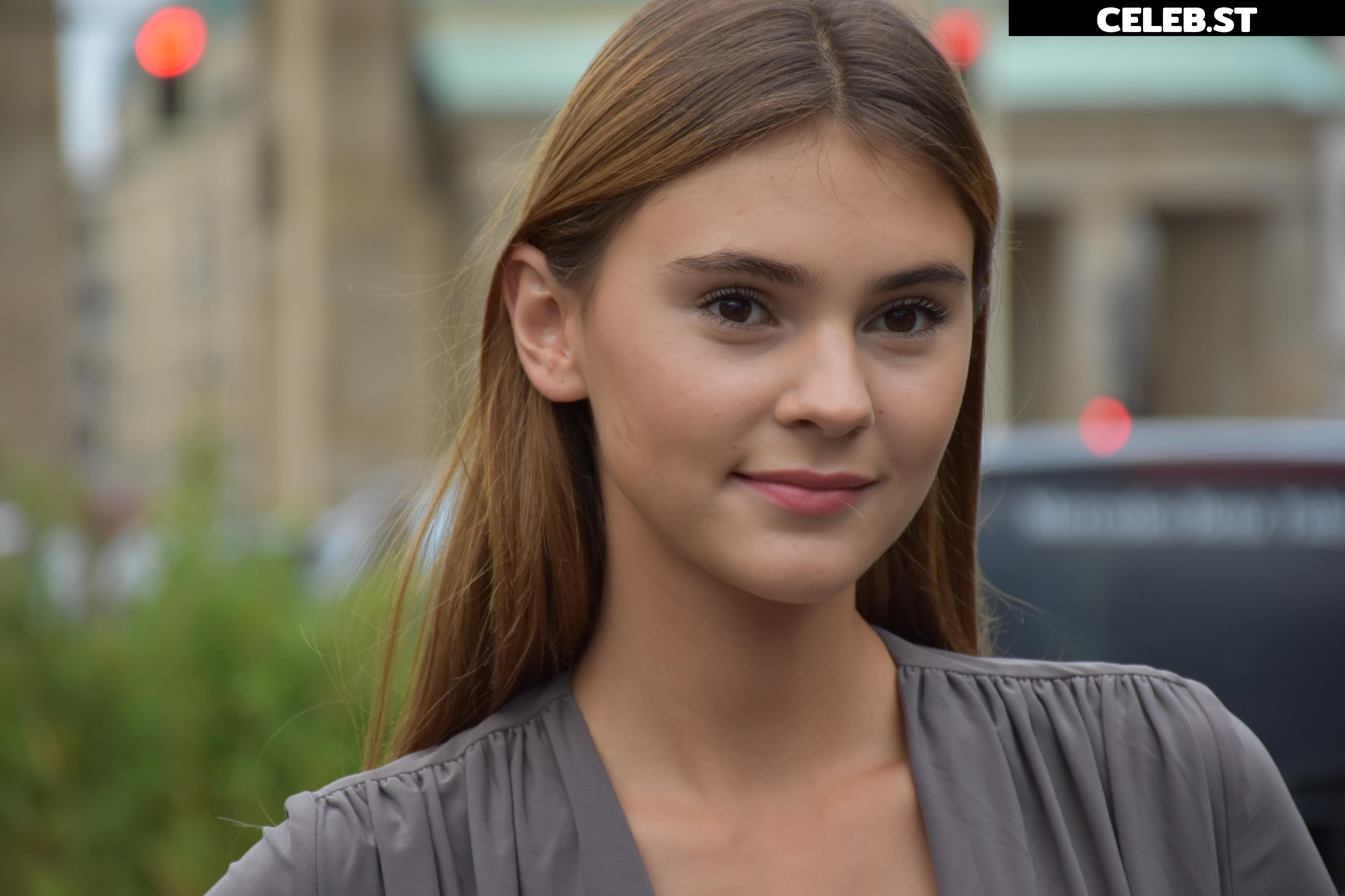 Stefanie Giesinger Image 1958971