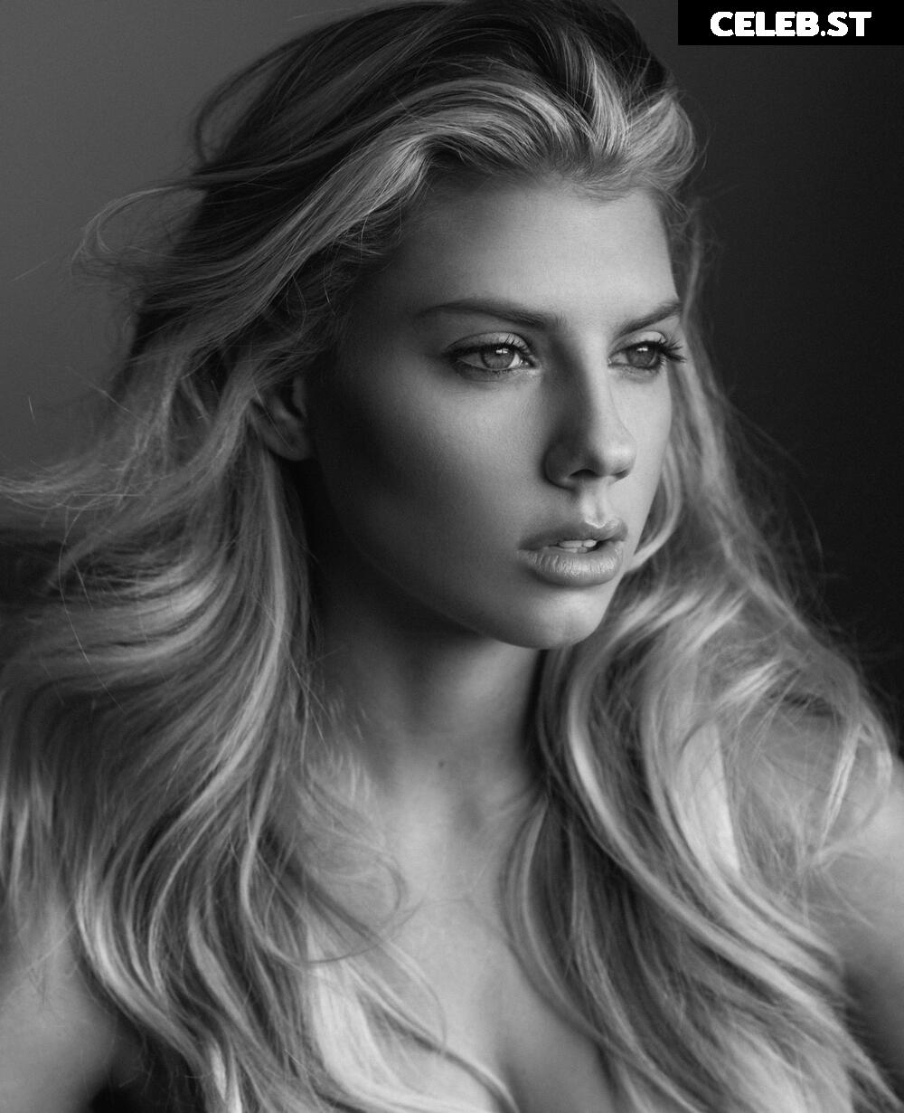 Charlotte McKinney Image 1945491