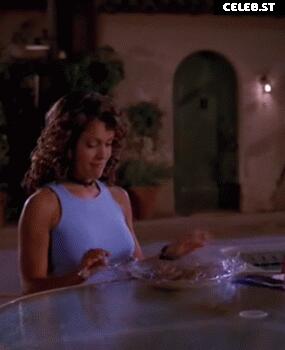 Alyssa Milano Image 1946222