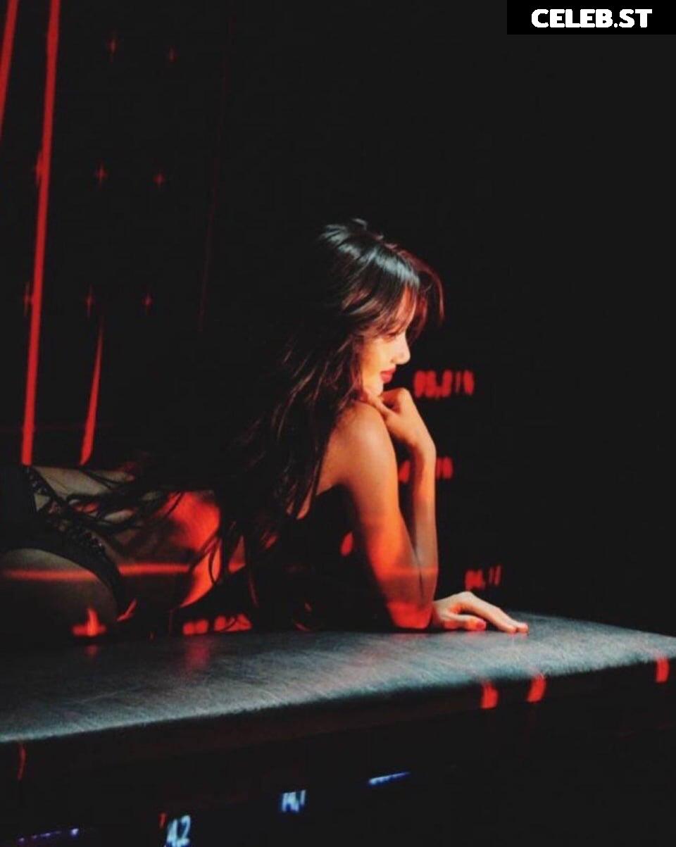 Lisa Manobal Image 1947659