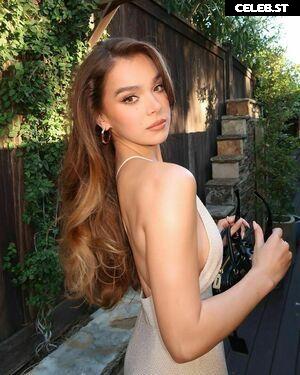 Hailee Steinfeld Image 1947190