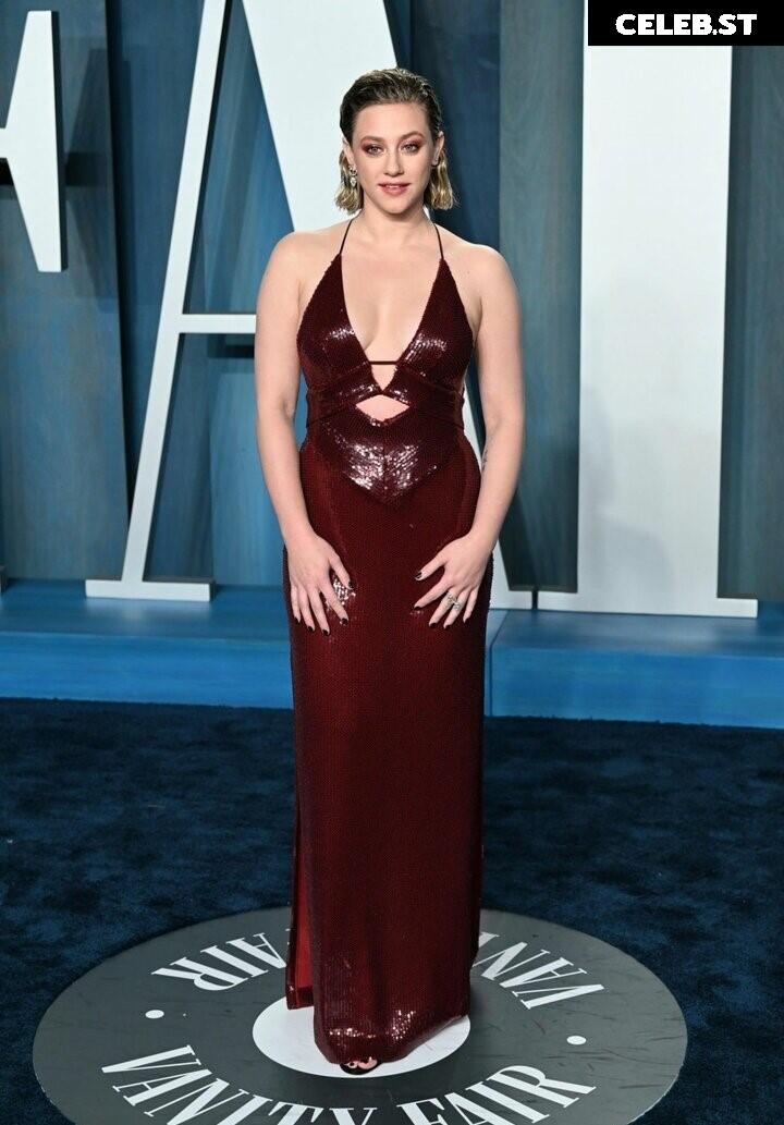 Lili Reinhart Image 1944608